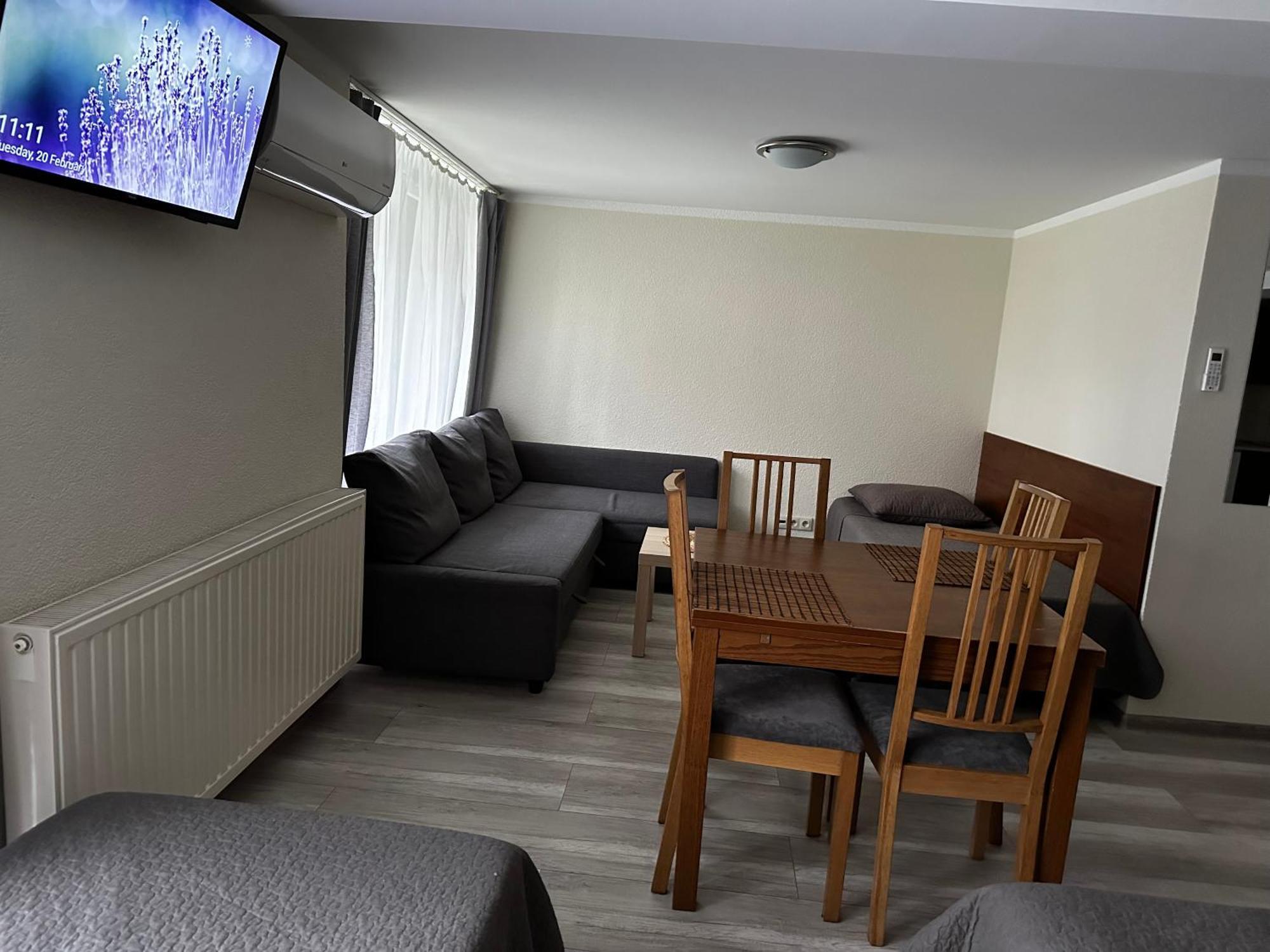 Kompleks Apartament-Serwis Cracóvia Exterior foto