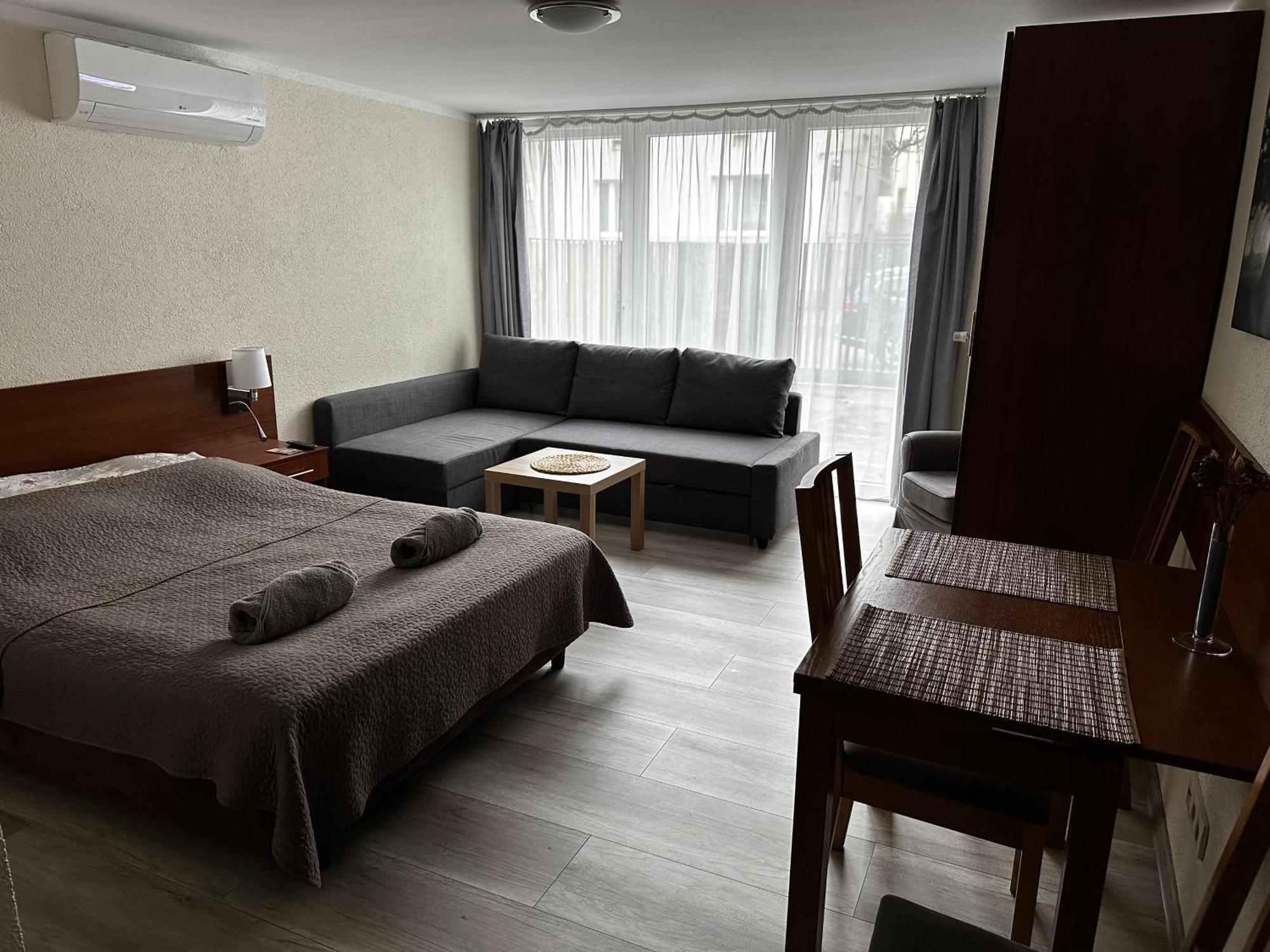 Kompleks Apartament-Serwis Cracóvia Exterior foto
