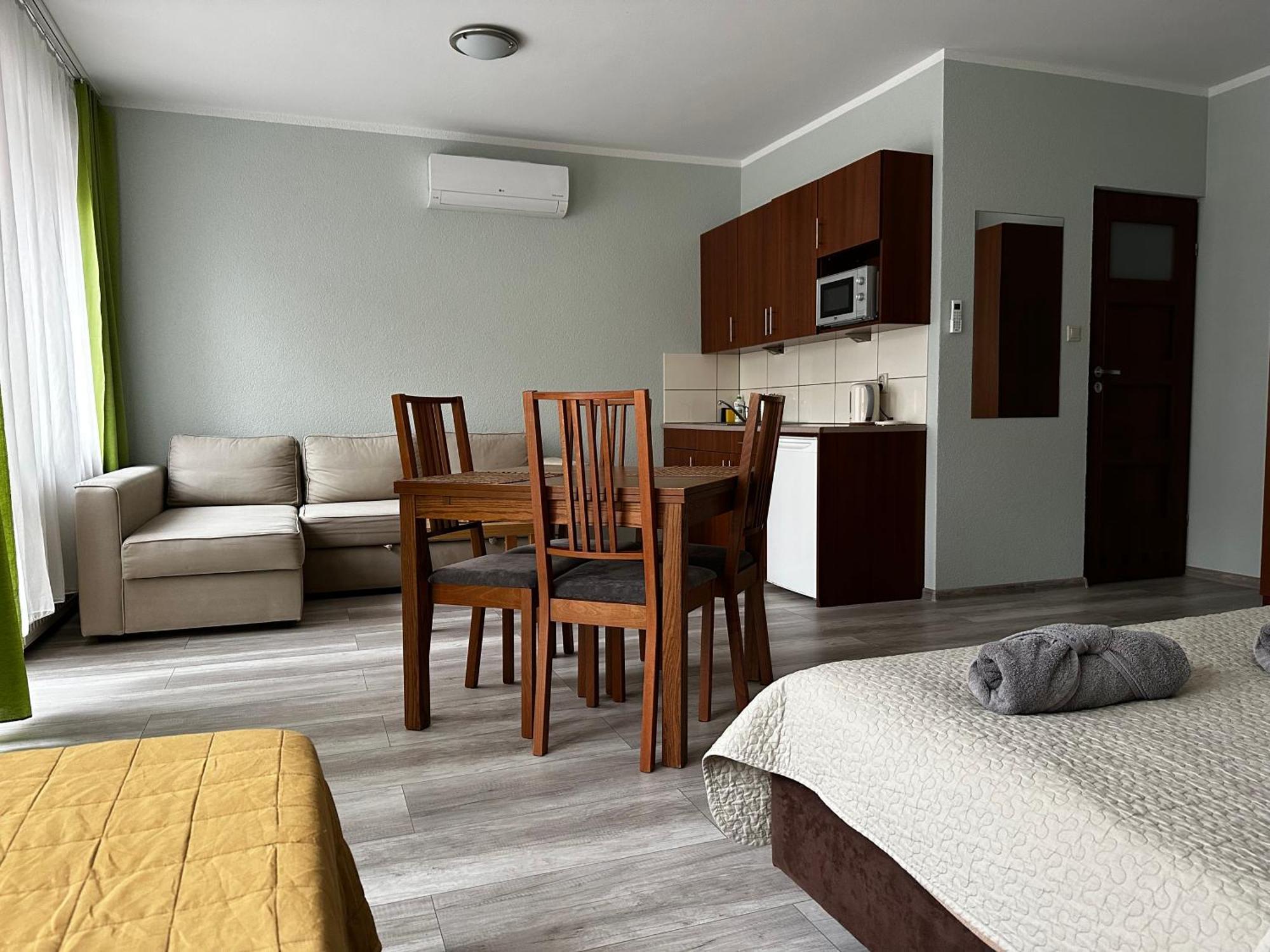 Kompleks Apartament-Serwis Cracóvia Exterior foto