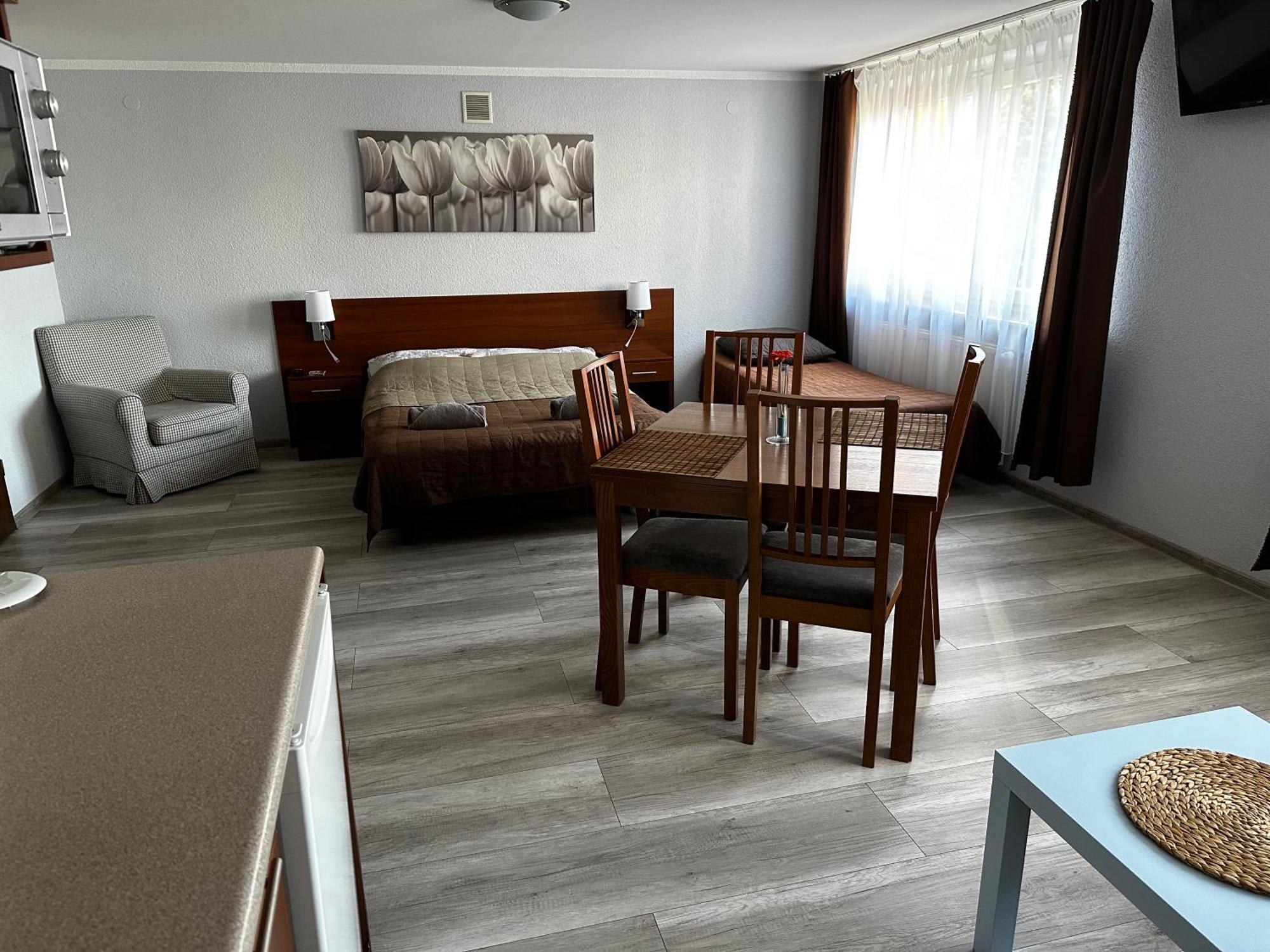 Kompleks Apartament-Serwis Cracóvia Exterior foto